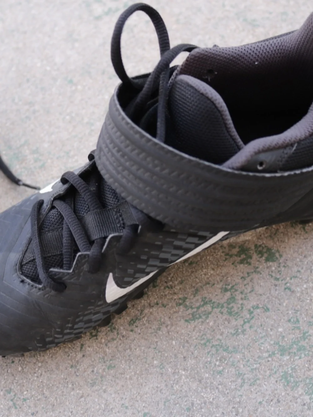 Nike Alpha Menace Varsity 2 Molded Football Cleats Men's Sz 9.5 Black AQ8154-001